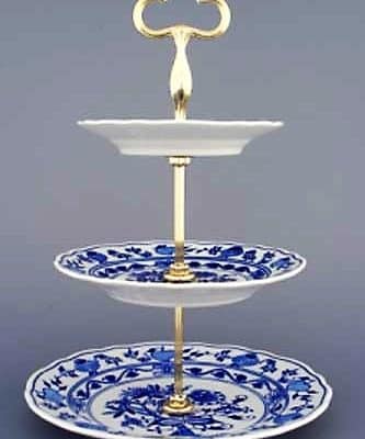 Cibulák – Etažér 3-dielny tanierový 15 + 19 + 24 cm – originál cibuľový porcelán 1. akosť