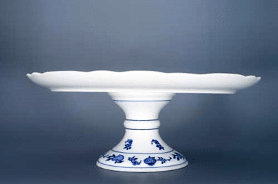 Cibulák – Tanier tortový na nohe 31 cm – originál cibuľový porcelán 1. akosť