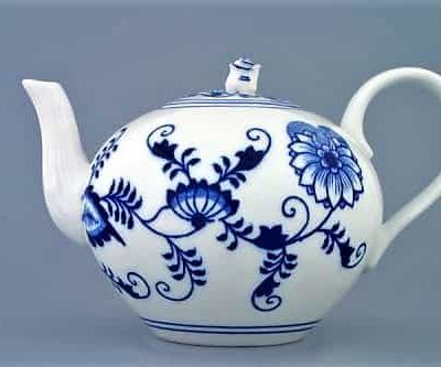 Cibulák – Kanvica čajová so sitkom 1,20 l – originálny cibuľový porcelán I. akosť