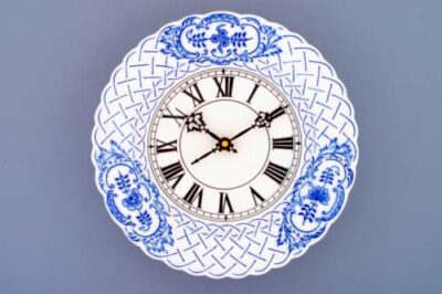 Cibulák – Hodiny reliéfne 24 cm – originál cibuľový porcelán 1. akosť