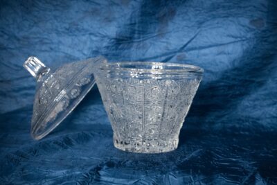 Krištálová brúsená dóza 15 cm s viečkom