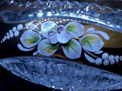 Krištálová brúsená miska na podstavci ručná maľba 28 cm - Image 3
